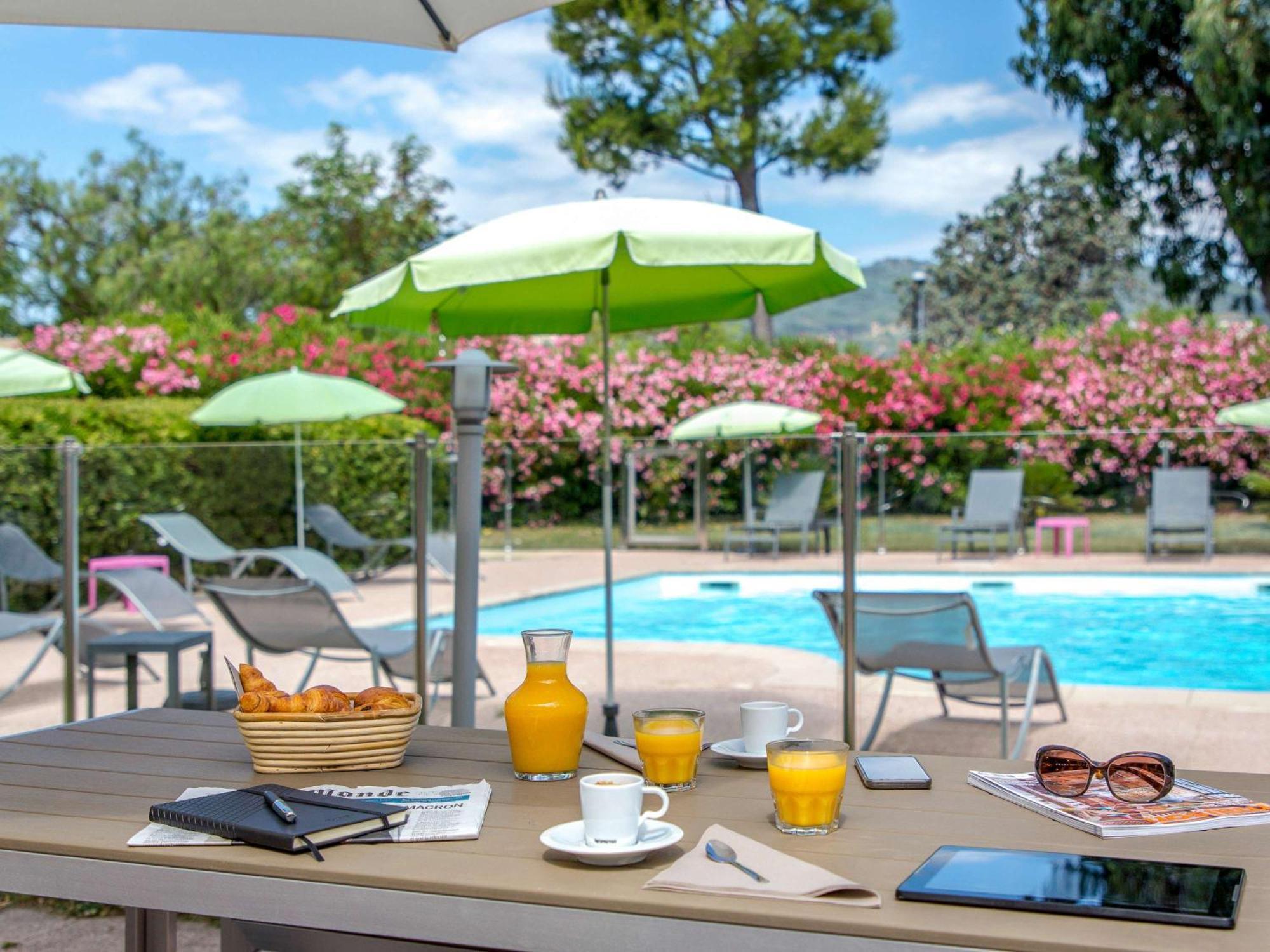Mercure Cannes Mandelieu Exterior photo